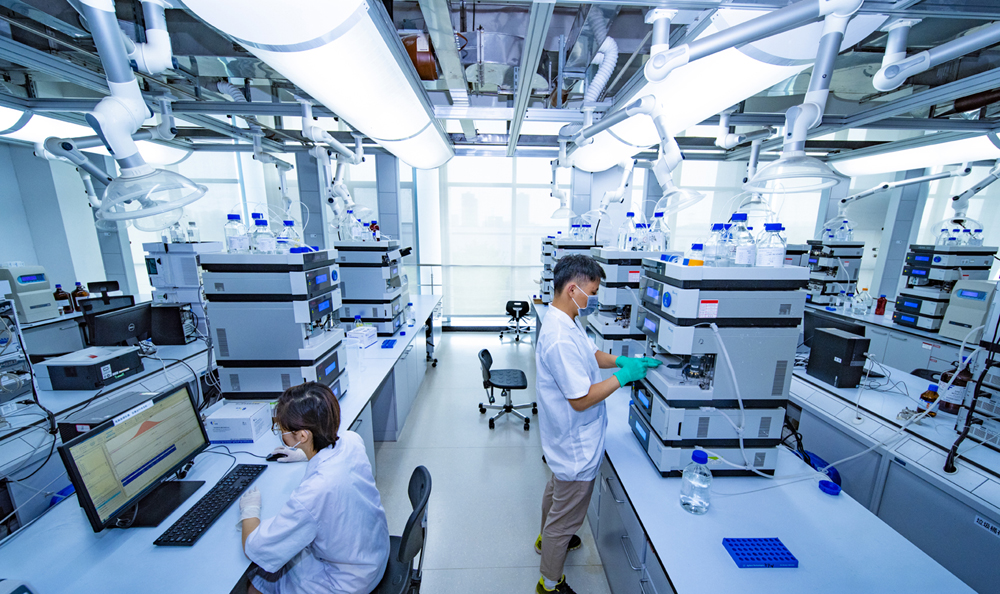 202104221318529023.jpg 勁牌研究院實(shí)驗(yàn)室.jpg